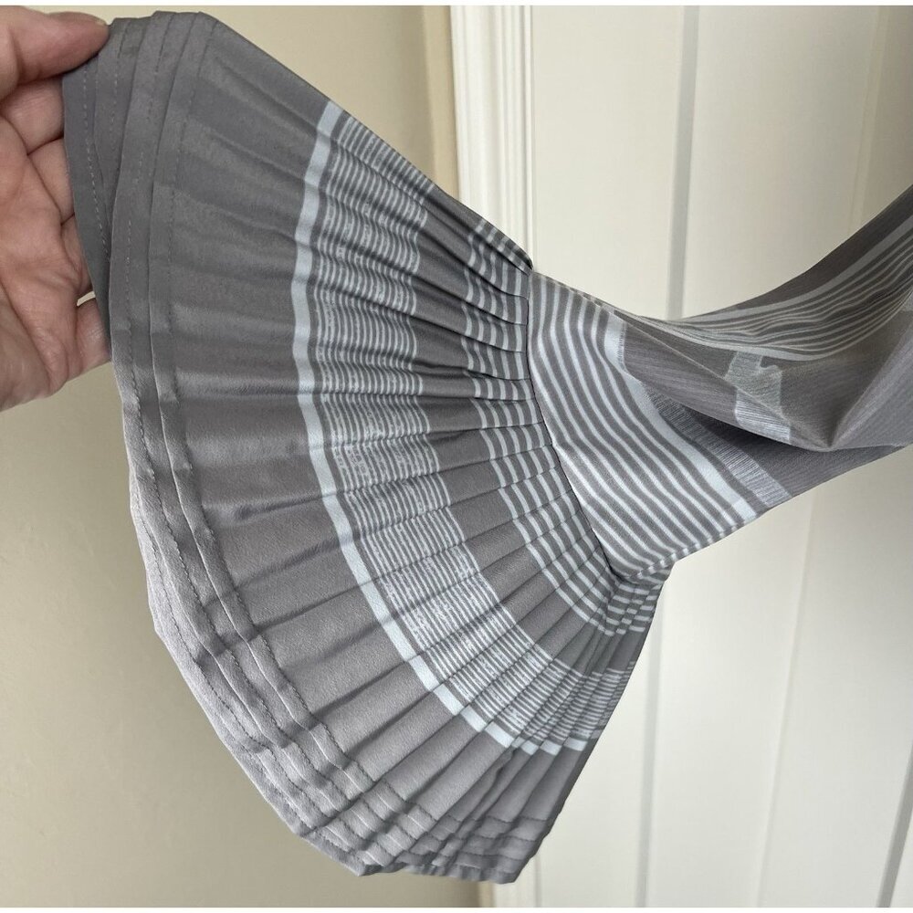 Halston Heritage Gray Graphic Stripe V-Neck Dress Bell Sleeves Pleated Hem Sz L - Picture 4 of 10